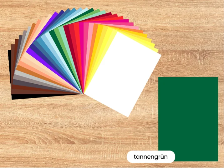 Tonpapier tannengrün neben Tonpapierfächer